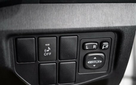 Toyota Prius, 2014 год, 1 200 000 рублей, 14 фотография