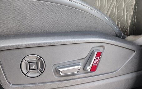 Audi Q5, 2025 год, 7 390 000 рублей, 18 фотография