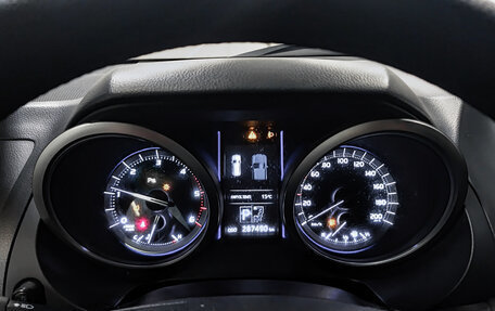 Toyota Land Cruiser Prado 150 рестайлинг 2, 2014 год, 2 957 000 рублей, 16 фотография