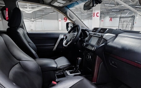 Toyota Land Cruiser Prado 150 рестайлинг 2, 2014 год, 2 957 000 рублей, 13 фотография