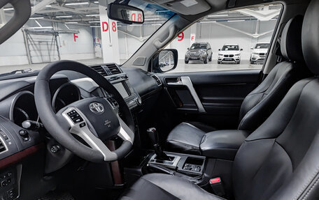 Toyota Land Cruiser Prado 150 рестайлинг 2, 2014 год, 2 957 000 рублей, 20 фотография