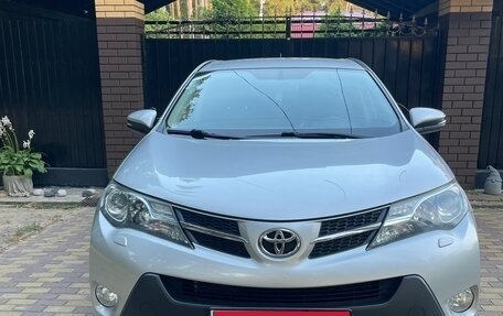 Toyota RAV4, 2013 год, 1 880 000 рублей, 1 фотография