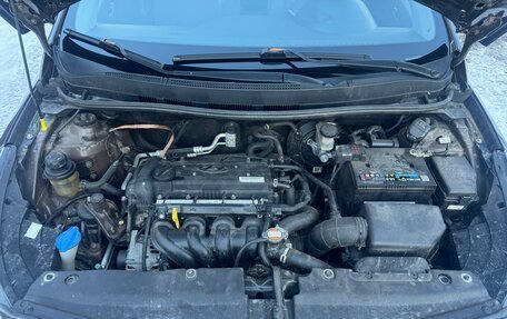 Hyundai Solaris II рестайлинг, 2016 год, 930 000 рублей, 3 фотография