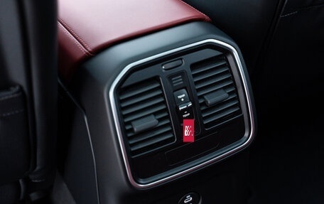 Porsche Macan I рестайлинг, 2025 год, 12 500 000 рублей, 14 фотография