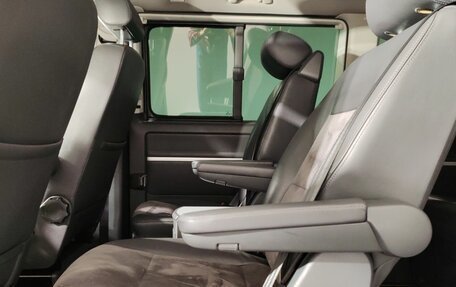 Volkswagen Multivan T5, 2011 год, 2 400 000 рублей, 14 фотография