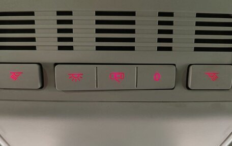 Volkswagen Multivan T5, 2011 год, 2 400 000 рублей, 21 фотография