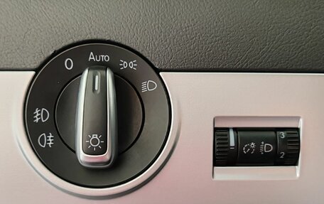 Volkswagen Multivan T5, 2011 год, 2 400 000 рублей, 20 фотография