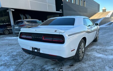 Dodge Challenger III рестайлинг 2, 2022 год, 6 750 000 рублей, 6 фотография
