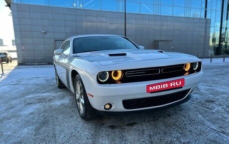 Dodge Challenger III рестайлинг 2, 2022 год, 6 750 000 рублей, 4 фотография