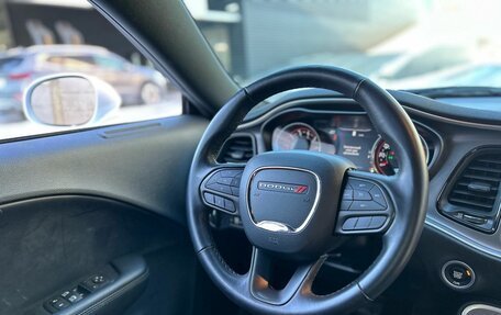 Dodge Challenger III рестайлинг 2, 2022 год, 6 750 000 рублей, 12 фотография