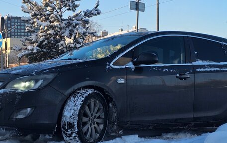 Opel Astra J, 2010 год, 610 000 рублей, 1 фотография