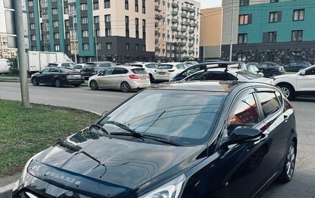 Hyundai Solaris II рестайлинг, 2011 год, 860 000 рублей, 1 фотография