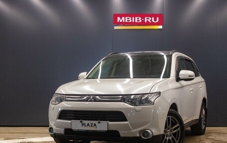 Mitsubishi Outlander III рестайлинг 3, 2013 год, 1 479 000 рублей, 1 фотография