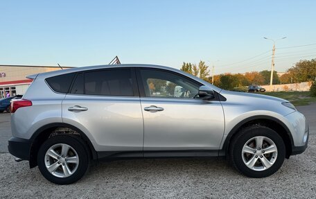 Toyota RAV4, 2013 год, 1 570 000 рублей, 2 фотография