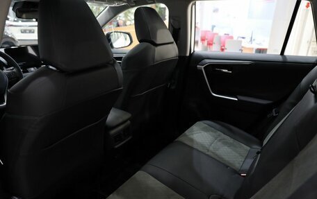 Toyota RAV4, 2025 год, 4 290 000 рублей, 18 фотография