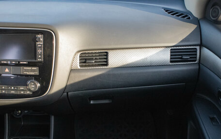 Mitsubishi Outlander III рестайлинг 3, 2013 год, 1 479 000 рублей, 8 фотография