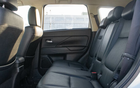 Mitsubishi Outlander III рестайлинг 3, 2013 год, 1 479 000 рублей, 21 фотография