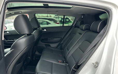 KIA Sportage IV рестайлинг, 2018 год, 2 490 000 рублей, 31 фотография