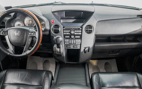 Honda Pilot III рестайлинг, 2011 год, 2 049 000 рублей, 10 фотография