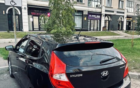 Hyundai Solaris II рестайлинг, 2011 год, 860 000 рублей, 4 фотография