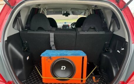 Honda Fit III, 2003 год, 750 000 рублей, 14 фотография