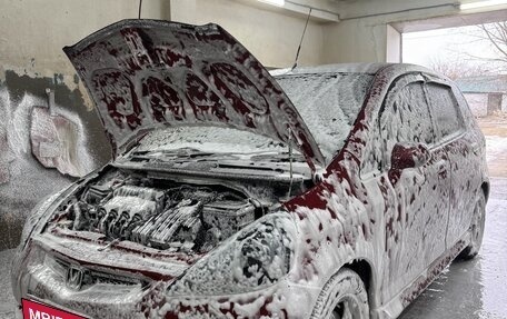 Honda Fit III, 2003 год, 750 000 рублей, 16 фотография