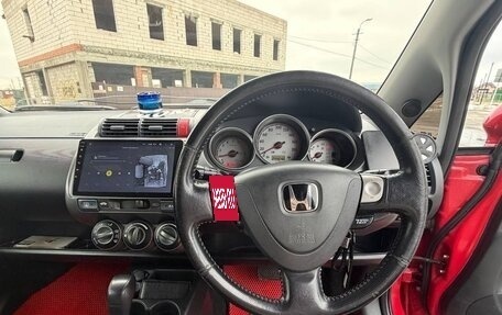 Honda Fit III, 2003 год, 750 000 рублей, 10 фотография