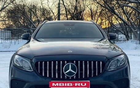 Mercedes-Benz E-Класс, 2017 год, 3 299 000 рублей, 2 фотография