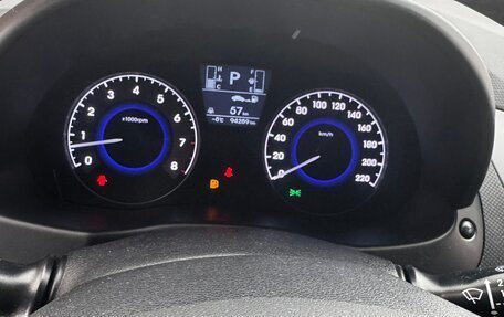 Hyundai Solaris II рестайлинг, 2015 год, 1 050 000 рублей, 9 фотография