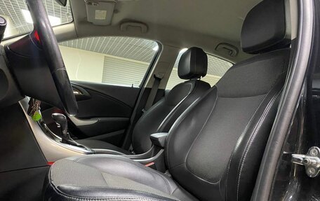 Opel Astra J, 2011 год, 642 000 рублей, 11 фотография