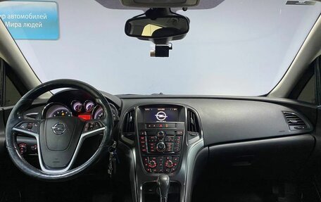 Opel Astra J, 2011 год, 642 000 рублей, 13 фотография