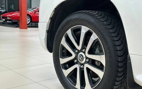 Toyota Land Cruiser 200, 2017 год, 7 800 000 рублей, 6 фотография