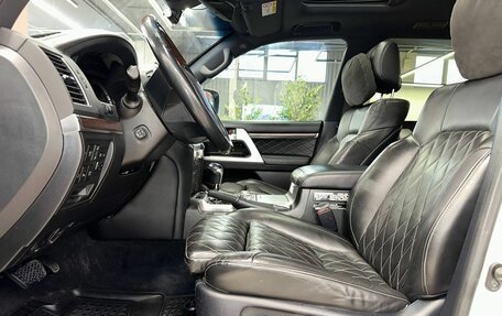 Toyota Land Cruiser 200, 2017 год, 7 800 000 рублей, 9 фотография