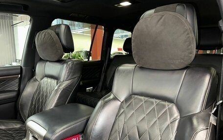 Toyota Land Cruiser 200, 2017 год, 7 800 000 рублей, 13 фотография