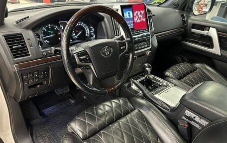 Toyota Land Cruiser 200, 2017 год, 7 800 000 рублей, 14 фотография