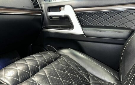 Toyota Land Cruiser 200, 2017 год, 7 800 000 рублей, 16 фотография