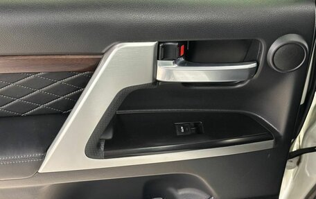 Toyota Land Cruiser 200, 2017 год, 7 800 000 рублей, 18 фотография