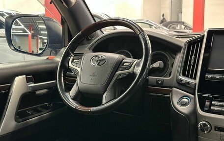 Toyota Land Cruiser 200, 2017 год, 7 800 000 рублей, 23 фотография
