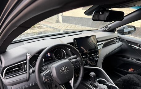 Toyota Camry, 2022 год, 3 300 000 рублей, 5 фотография