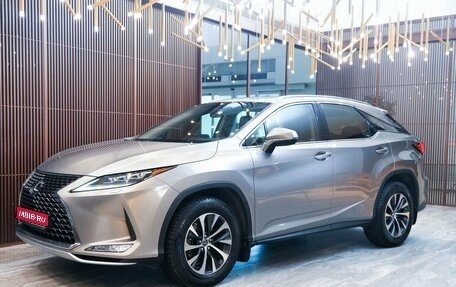 Lexus RX IV рестайлинг, 2021 год, 5 650 000 рублей, 1 фотография