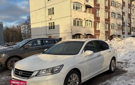 Honda Accord IX рестайлинг, 2013 год, 1 600 000 рублей, 3 фотография