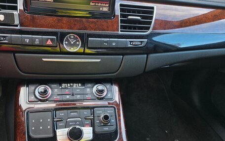 Audi A8, 2011 год, 1 530 000 рублей, 13 фотография