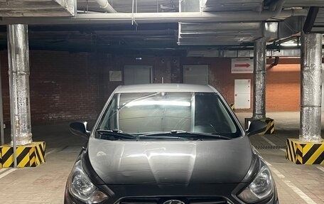 Hyundai Solaris II рестайлинг, 2013 год, 650 000 рублей, 2 фотография