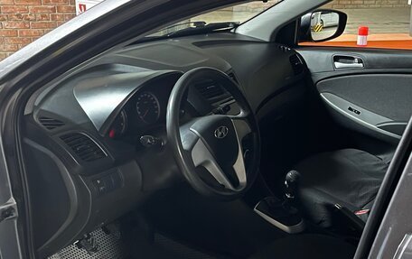 Hyundai Solaris II рестайлинг, 2013 год, 650 000 рублей, 9 фотография