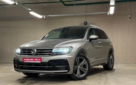 Volkswagen Tiguan II, 2018 год, 2 870 000 рублей, 2 фотография