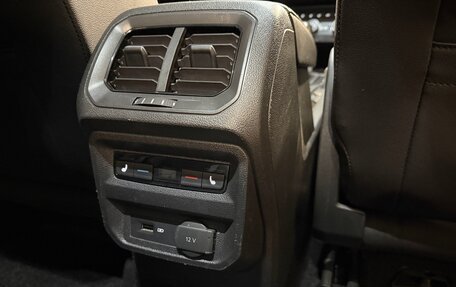 Volkswagen Tiguan II, 2018 год, 2 870 000 рублей, 15 фотография