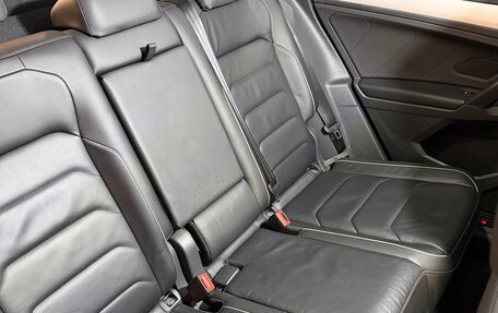 Volkswagen Tiguan II, 2018 год, 2 870 000 рублей, 13 фотография