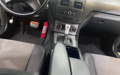 Mercedes-Benz C-Класс, 2010 год, 1 410 000 рублей, 21 фотография