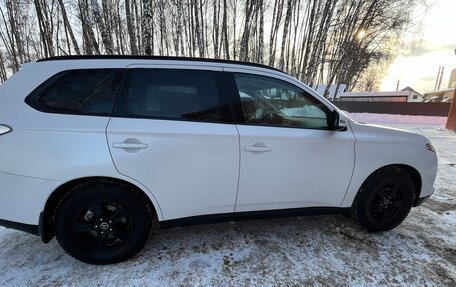 Mitsubishi Outlander III рестайлинг 3, 2012 год, 1 050 000 рублей, 3 фотография