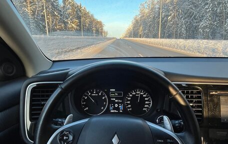 Mitsubishi Outlander III рестайлинг 3, 2012 год, 1 050 000 рублей, 9 фотография